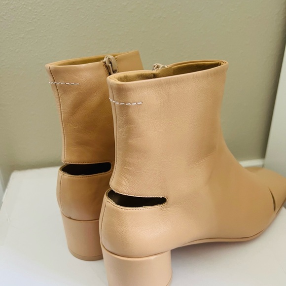 MM6 Maison Martin Margiela Cut Out Ankle Boots - Picture 2 of 5
